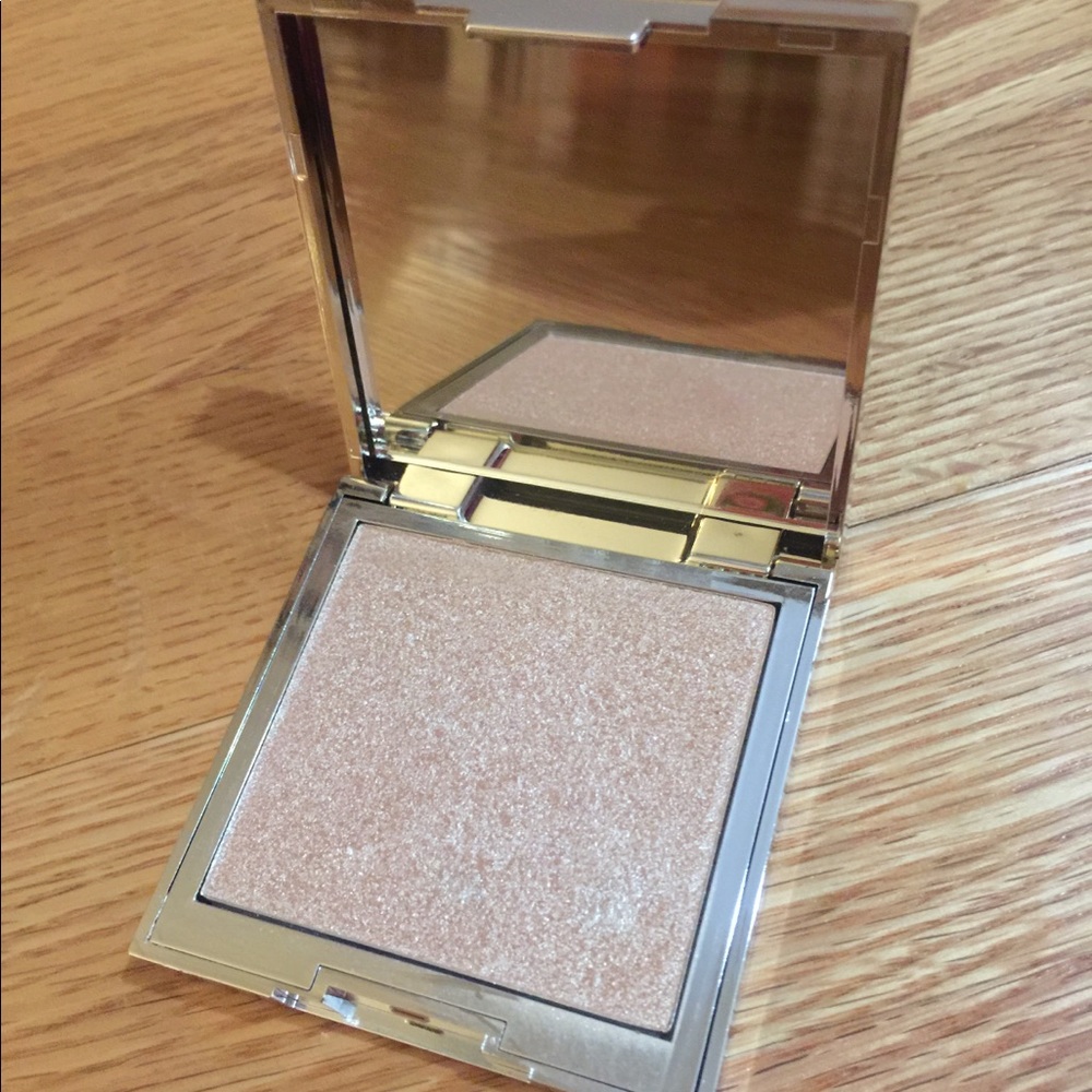 Jouer Cosmetics Highlighter in Molten Glow